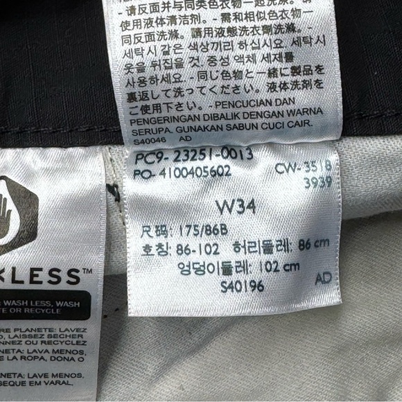 Levi”s Like New Cargo Shorts size 34 - Picture 7 of 10